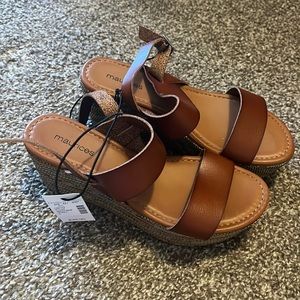 Maurice’s Sandals NWT. Size 7